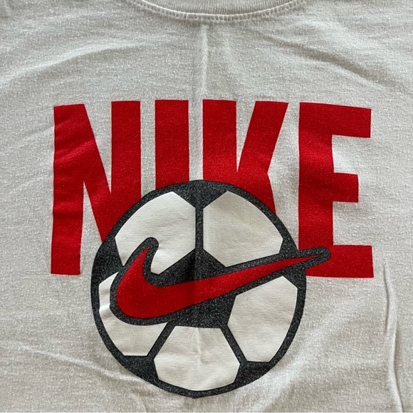 The Nike Soccer Tee. Large. - Picture 2 of 5